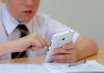 The Importance Of Digital Education Through Mobile Phones In Children